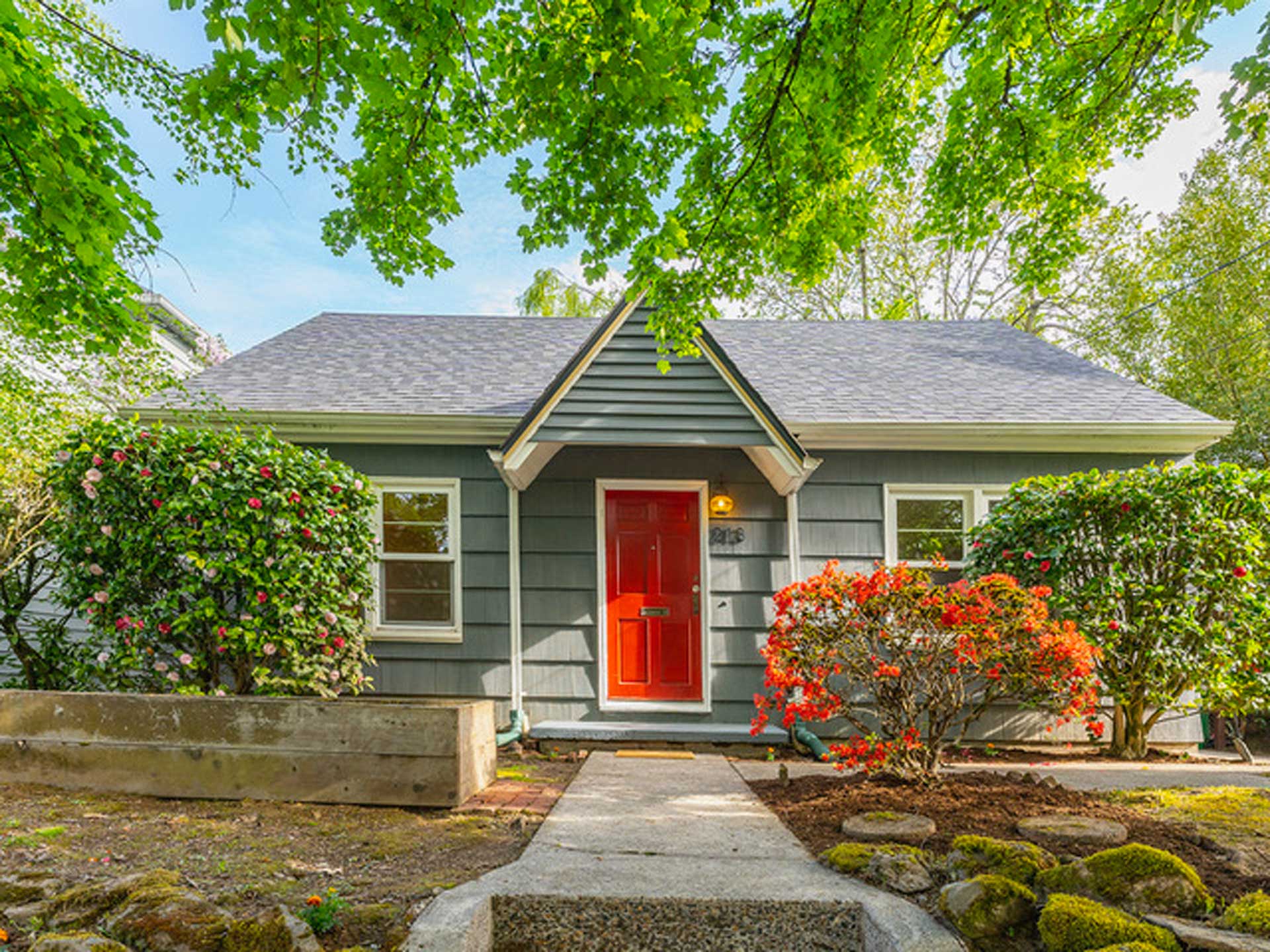 213 NE Graham St, Portland, OR 97212