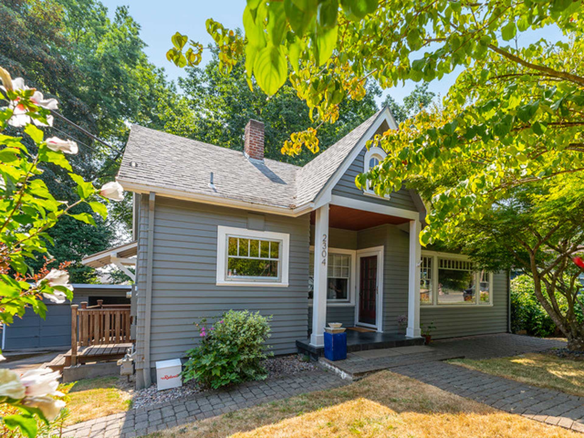2304 SW Troy St, Portland, OR 97219